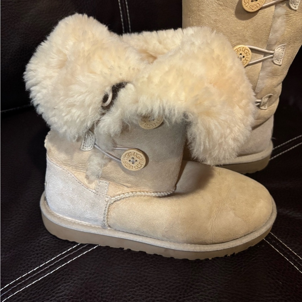 UGG Beige Bailey Button Button Boots - Picture 6 of 6